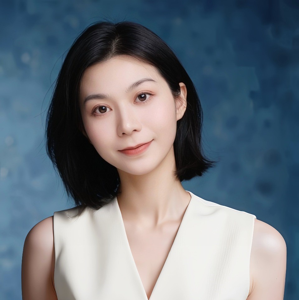 Professional headshot of Aima Chen, Financial Advisor at iGoTech